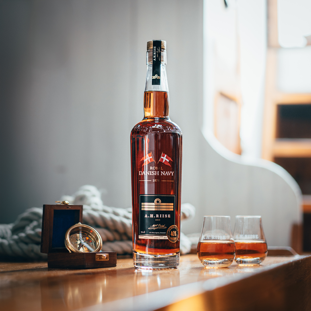 A.H. Riise Danish Navy (Rum-Basis) / 40% Vol. 0,7 ltr.